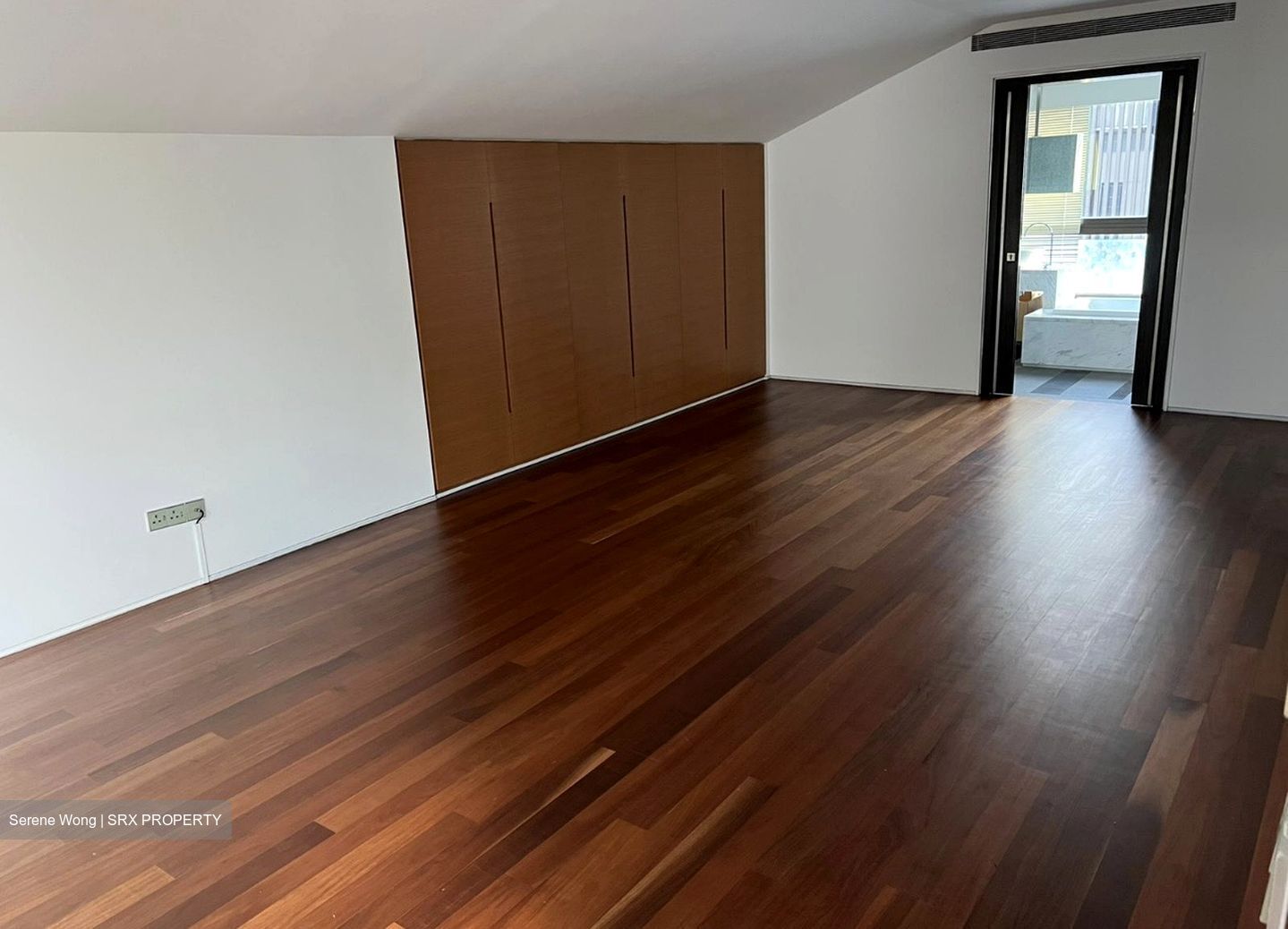 Ocean Drive (D4), Detached #486024351